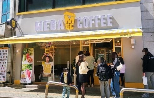 ◈용산 메가커피 창업◈{월평균 4400만}23년신규/순수익1600만/배달비율낮음